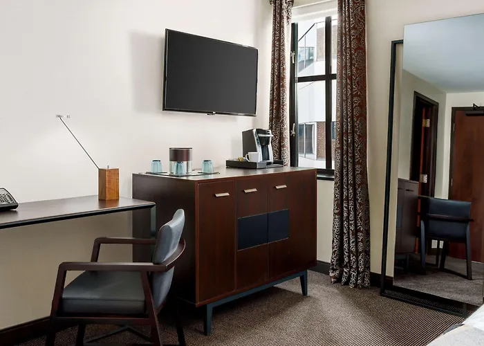 Hotel Joinery Pittsburgh, Curio Collection By Hilton